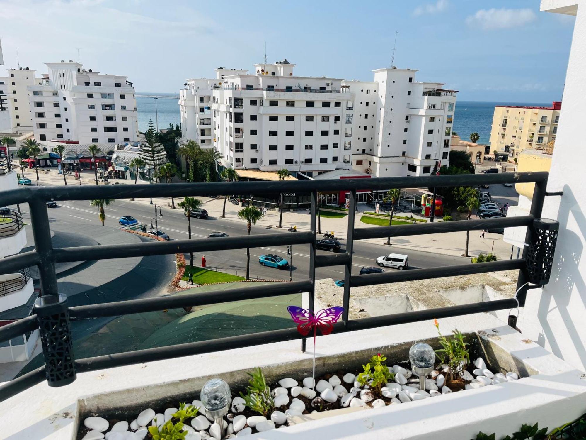 Bright Apartment With Sea View, Few Steps Away From The Tgv Танжер Экстерьер фото