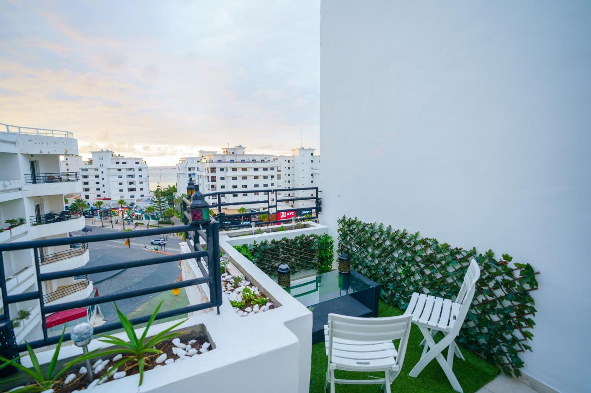 Bright Apartment With Sea View, Few Steps Away From The Tgv Танжер Экстерьер фото